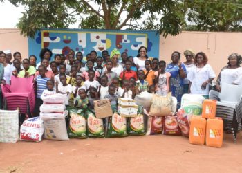 Vo/célébration de la journée internationale de la femme : l’amicale des femmes de la SNPT vole au secours de l’orphelinat « blessing » à Hahotoé
