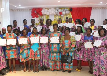 Journée internationale des droits des femmes, édition 2024/formation sur les techniques de fabrication de savon de qualité : des femmes de la Maritime reçoivent leur attestation