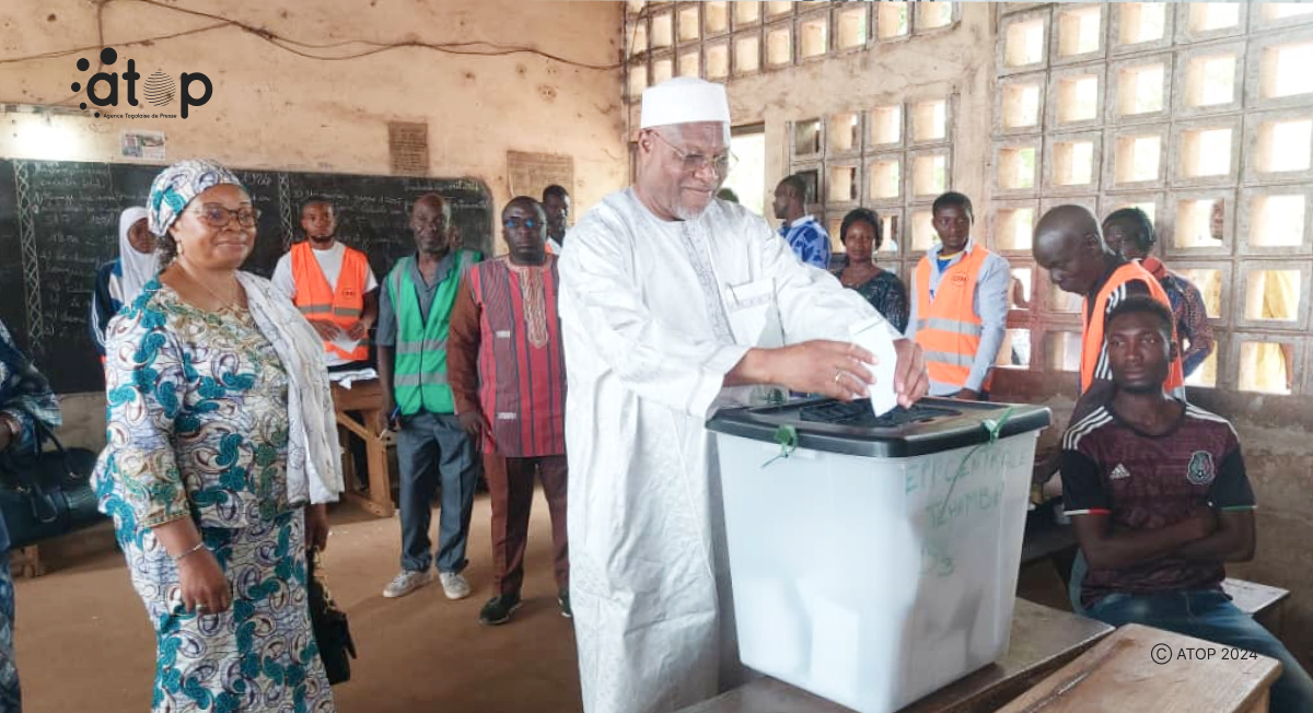 Tchaoudjo/Elections législatives et régionales : 429.015 électeurs votent dans la quiétude dans la région Centrale 1 Oliver 44