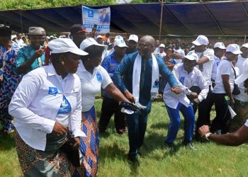 Des militants d’UNIR en meeting à Agoè-nyivé, Yoto et Dankpen