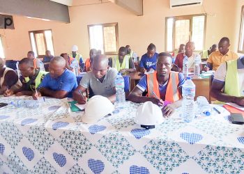 Tone/techniques de construction avec des briquettes en terre compressée et stabilisée :  des formateurs des écoles d’enseignement technique et professionnel renforcent leurs capacités à Dapaong