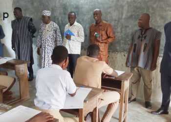 Ogou/ examens de fin d’année :  le préfet de l’Ogou constate le démarrage effectif du Bac 1 dans des centres d’écrits à Atakpamé