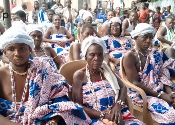 Bas mono/rites et traditions :  les populations de Batonou réfléchissent sur le développement de leur localité