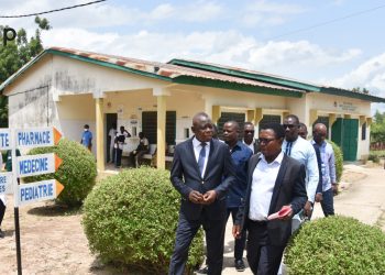 Kozah / accès universel aux soins :  le ministre Tessi visite des districts sanitaires de Kara