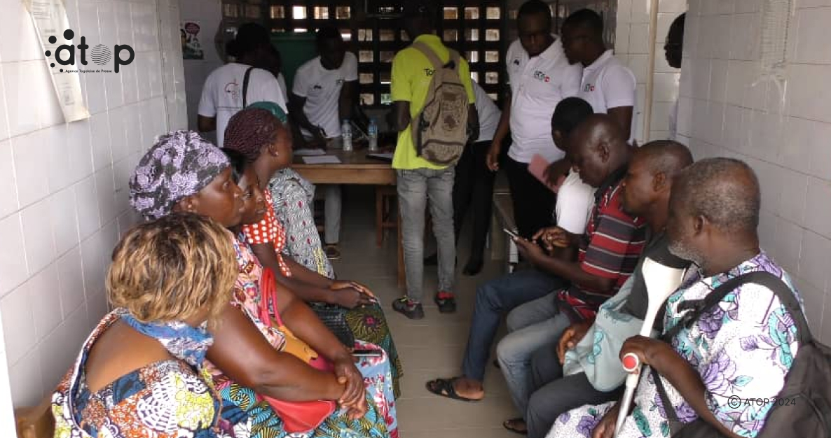 Evala 2024 : L’ONG AIMES-Afrique en campagne sanitaire foraine gratuite dans la Kozah 1 40 Des patients attendent leur tour pour les consultations