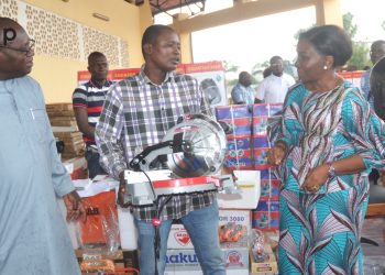 Des kits d’installation aux jeunes artisans volontaires d’engagement citoyen
