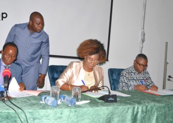 La CCI-Togo présente les résultats d’une étude, lance l’UIRRI et signe un protocole d’accord avec le CNTS