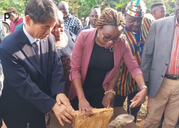 Le maire de la commune Yoto 2 pose la 1ere pierre du centre de loisirs des jeunes d’Ahépé