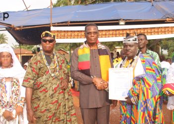 Vo / chefferie traditionnelle :  Togbui Toviegniawou Komlan 1er reconnu chef du village de Hlankomé