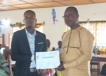 Haho : 42 directeurs et proviseurs reçoivent leur attestation  de formation en informatique