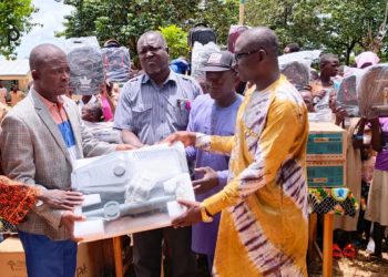 Le CAFAB assure la rentrée aux élèves méritants  et démunis de Tchaoudjo 2