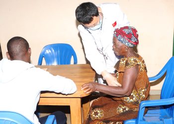 Consultations foraines gratuites à Kovié : La mission médicale chinoise promeut l’équilibre des soins