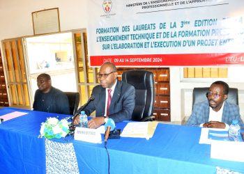 Education/3è édition de la semaine d’ ETFP:  le ministre Tchiakpé lance la formation des lauréats