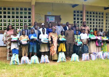 Mô /opération rentrée solidaire, édition 2024 lancée à Tindjassi :  Des kits scolaires et alimentaires destinés à 5.380 élèves orphelins et vulnérables du pays