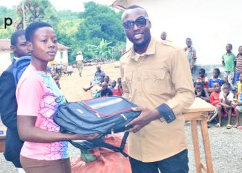 Bassar/rentrée scolaire 2024 – 2025 : des kits scolaires aux élèves démunis des préfectures de Dankpen et de Bassar