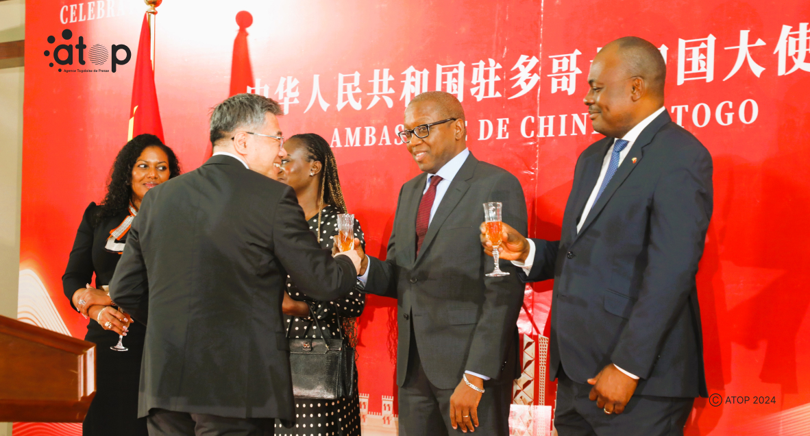 75e anniversaire de la Fondation de la République populaire de Chine : Une réception organisée à l’ambassade de Chine à Lomé 1 Oliver 3 1