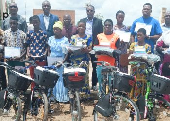 Cinkassé/promotion de l’excellence en milieu scolaire :  les meilleurs élèves du Togo et du Burkina Faso primés