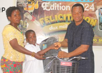 Vo / Education :  25  meilleurs élèves aux différents examens scolaires récompensés à Akoumape