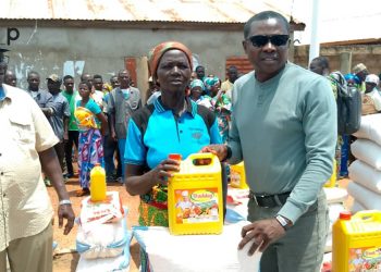 Distribution de vivres aux déplacés internes des préfectures de Kpendjal et de Kpendjal-ouest