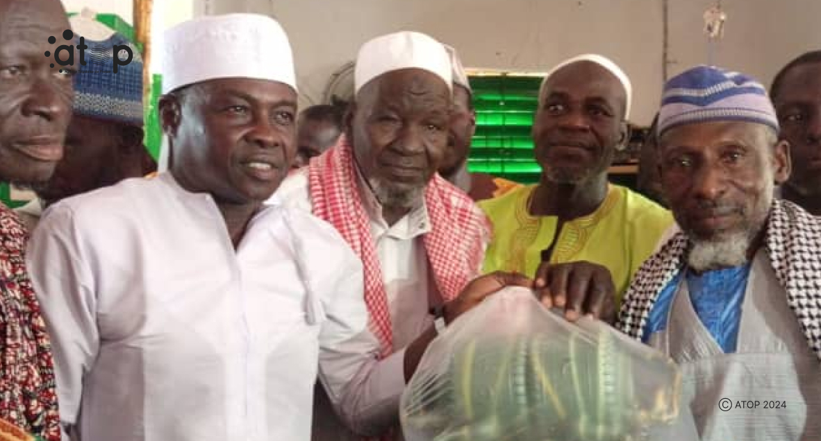 Kpendjal: les mosquées du canton de Borgou bénéficient de matériel d’assainissement 1 Oliver838
