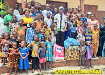 Agou :  ASEVA  offre des vivres et non vivres à l’orphelinat « Dieu est grand »