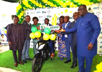 Ogou/ 5ème édition du projet « excellence Dafra », l’étudiant Okey Ankou a remporté le trophée à Atakpamé.