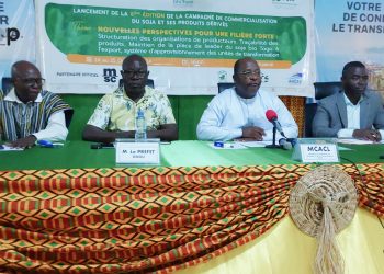 Le ministre Kossivi Hounakey lance la campagne de commercialisation du soja à Atakpamé