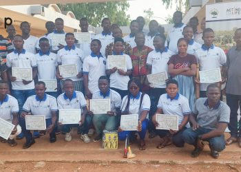 Tone/ électricité photovoltaïque : de jeunes électriciens reçoivent des kits d’installation à Dapaong