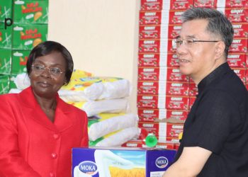 Célébration des fêtes de fin d’années : La communauté chinoise au Togo offre des cadeaux aux enfants vulnérables