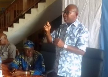 Ogou/enseignement technique et formation professionnelle : le ministre Isaac Tchiakpé a échangé avec les enseignants du lycée technique d’Atakpamé