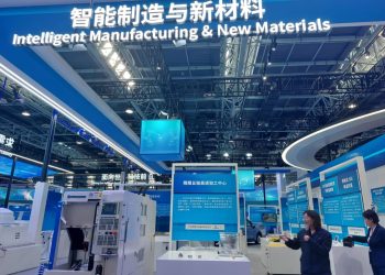 Chine/démonstration d’innovation de Zhongguancun : les journalistes visitent le centre d’exposition de la zone