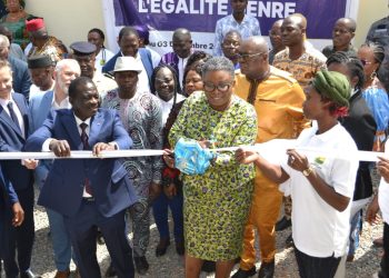 Ogou/droits de la femme : La Ministre de la Communication, Mme Kouigan inaugure le centre de promotion féminine d’Ogou 1 à Atakpame.