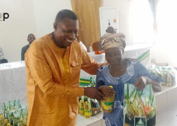 Fêtes de fin d’année : 50 veuves vulnérables de la commune Kpélé 1 bénéficient de kits alimentaires.