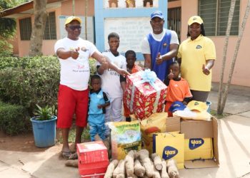 Noël pour les enfants : le gaillard club VE SOS BBC offre des vivres et non vivres au village d’enfants SOS de Lomé
