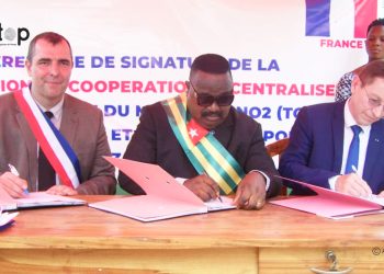 Coopération décentralisée :  Une convention de partenariat signée entre la commune Moyen Mono 2 du Togo et Lorry-Les-Metz de France