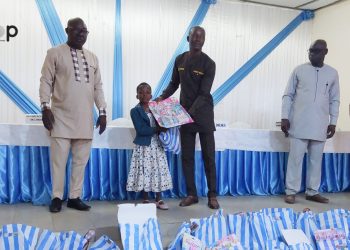 Ogou: des enfants vulnérables ont reçu des cadeaux pour les fêtes de fin d’année