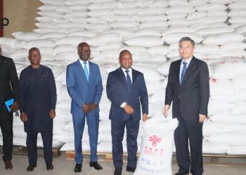 Projet d’assistance alimentaire d’urgence :  la Chine offre un 1er lot de 471 tonnes de riz au Togo