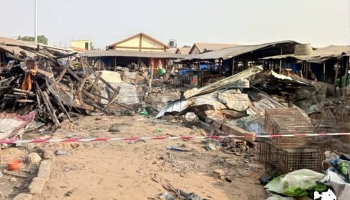 Incendie au marché d’Adidogomé-Assiyéyé : le président de la République apporte sa compassion et son soutien aux victimes 1 WhatsApp Image 2025 01 03 a 14.26.08 46524d20