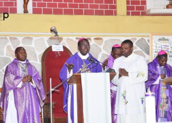 Kozah/nécrologie : Mgr Joseph Ballong Bato’Ora inhumé au cimetière des prêtres du diocèse de Kara