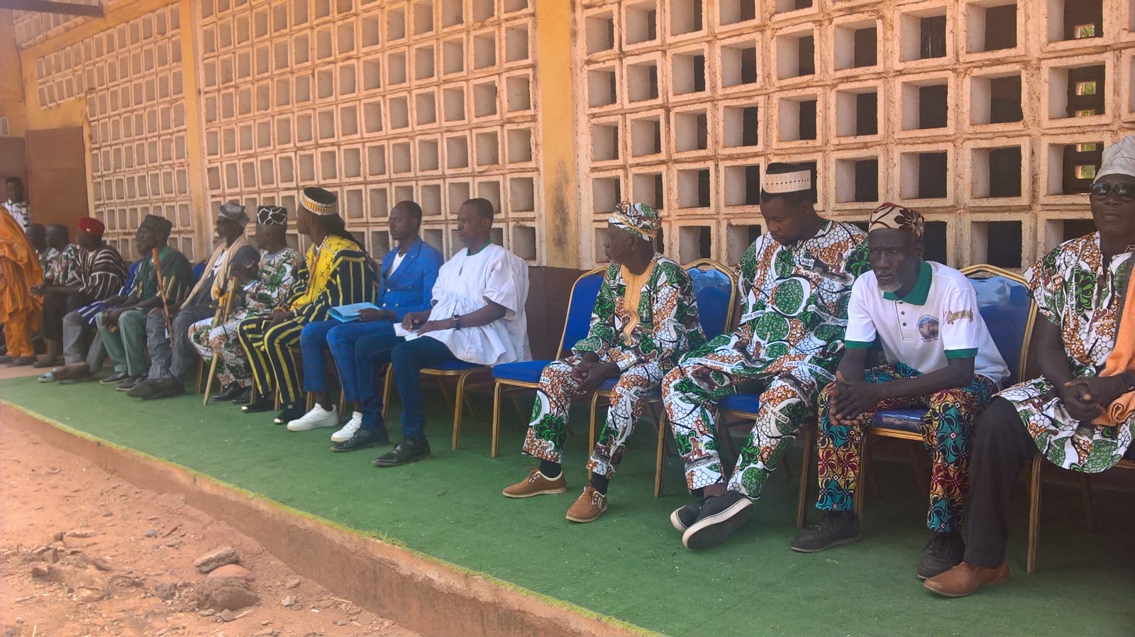 Tone : fête de retrouvailles des filles et fils du clan Touoro-Nalegb à Dapaong 1 Officiels et dignitaires du clan