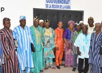 Kozah/développement local :  Le gal. Adjitowou rencontre les chefs traditionnels de la Kozah