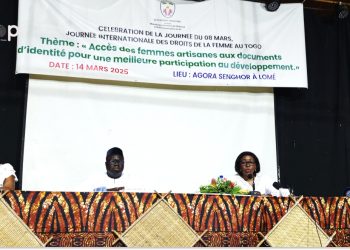 Journée internationale des droits de la femme :  des femmes artisanes du Togo sensibilisées sur l’importance des pièces d’identité