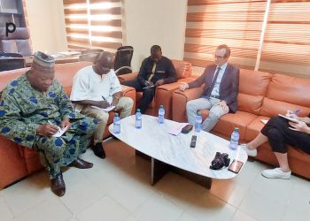 Tone/ coopération France-Togo :  l’ambassadeur Augustin Favereau a rencontré le bureau exécutif du conseil régional des savanes