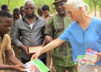 Kéran/éducation : L’association ‘’3a-e’’ offre des livres d’allemand au lycée de Nadoba