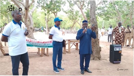 Haho / formation continue : le personnel enseignant et les élèves du lycée de Notsè entretenus sur le CERFER 1 PHOTO 7 Dr. Samah Ouro Djobo au micro repondant