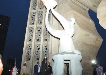 65è anniversaire de l’indépendance du Togo : le chef de l’Etat ranime la flamme de l’indépendance
