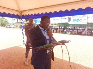 le prefet Somenu Atsu Yinasse sadressant