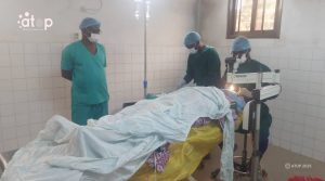 34 Un chirurgien a loeuvre au CHR Sokode