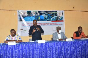 Dr. wahare dans son adresse