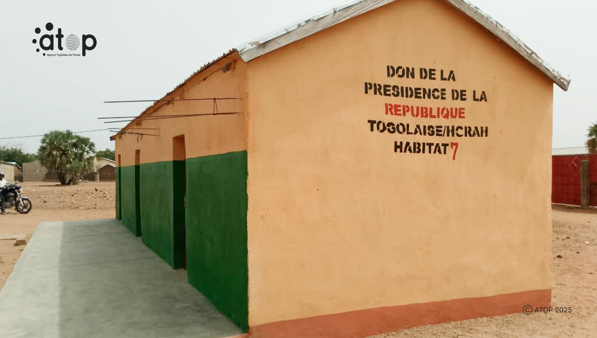 Cinkassé/action humanitaire : Des réfugiés et déplacés internes des préfectures de Kpendjal et Cinkassé bénéficient de logements 1 Oliver 2025 05 02T143622.831